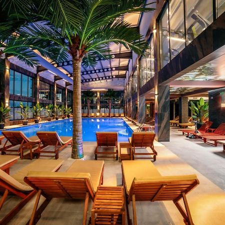 Hotel Nordic Twins & Wellness Radauti Exterior photo