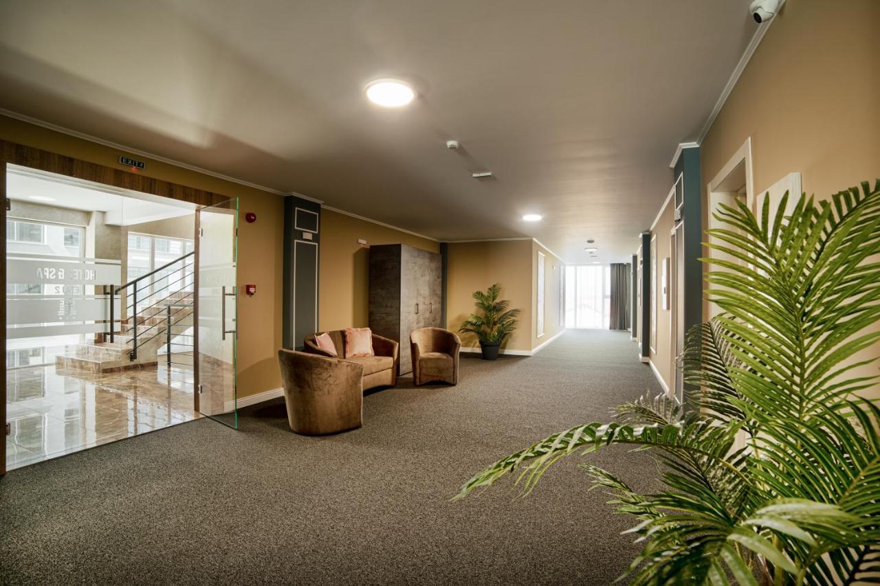 Hotel Nordic Twins & Wellness Radauti Exterior photo