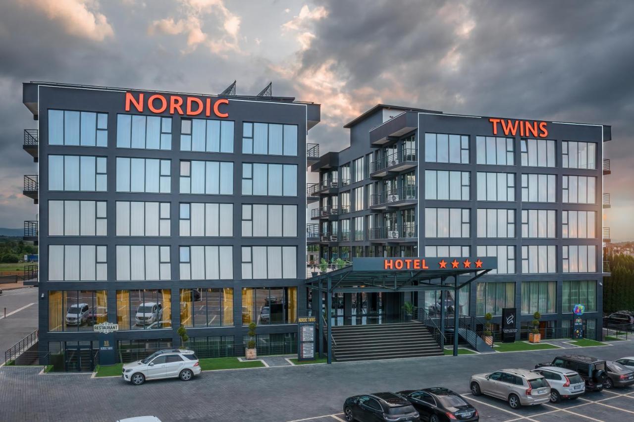 Hotel Nordic Twins & Wellness Radauti Exterior photo