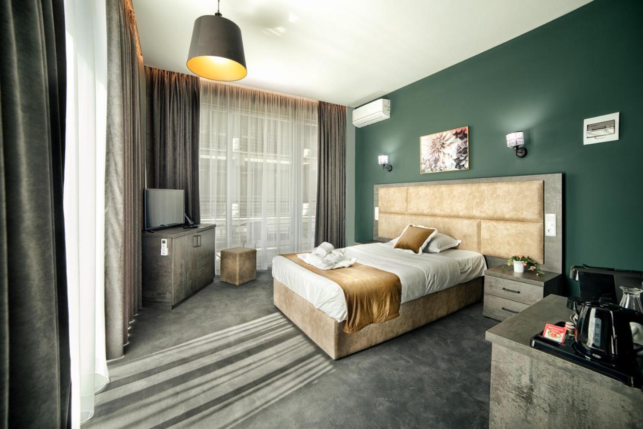 Hotel Nordic Twins & Wellness Radauti Exterior photo